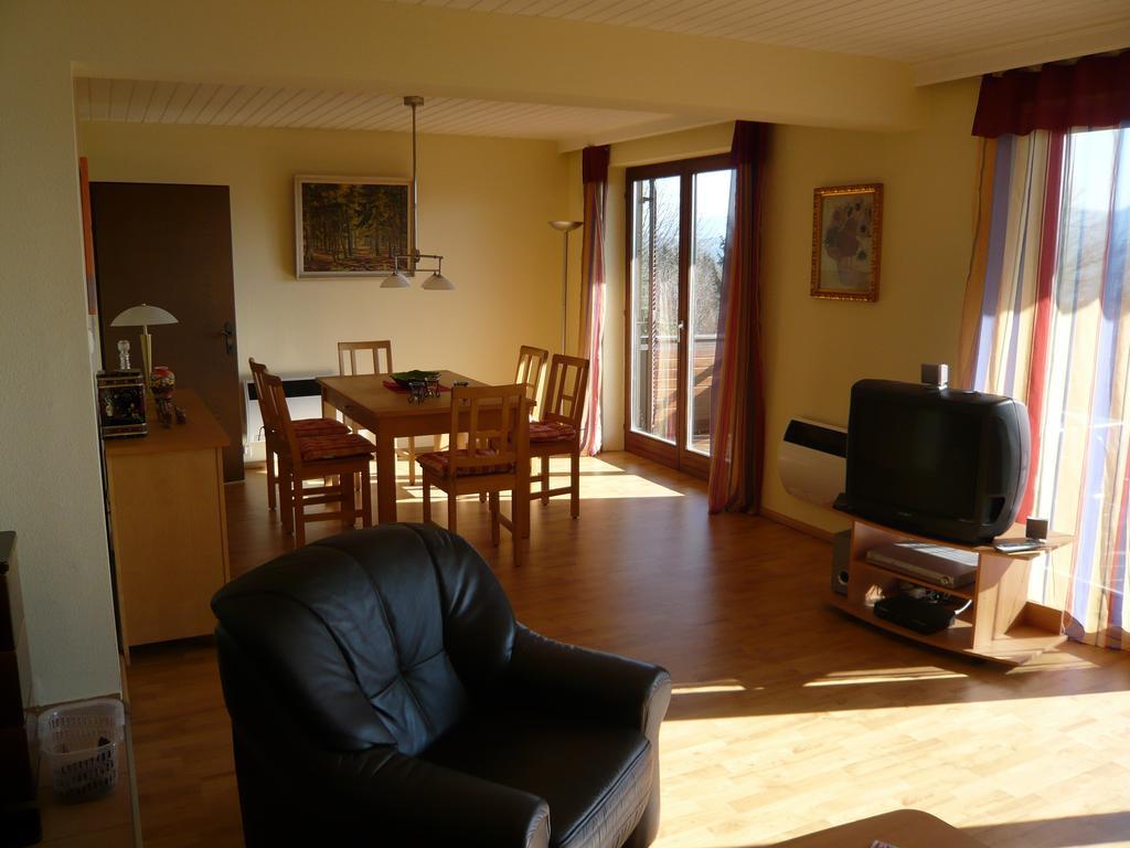 Appartementhaus Karawankenpromenade Velden am Woerthersee Room photo
